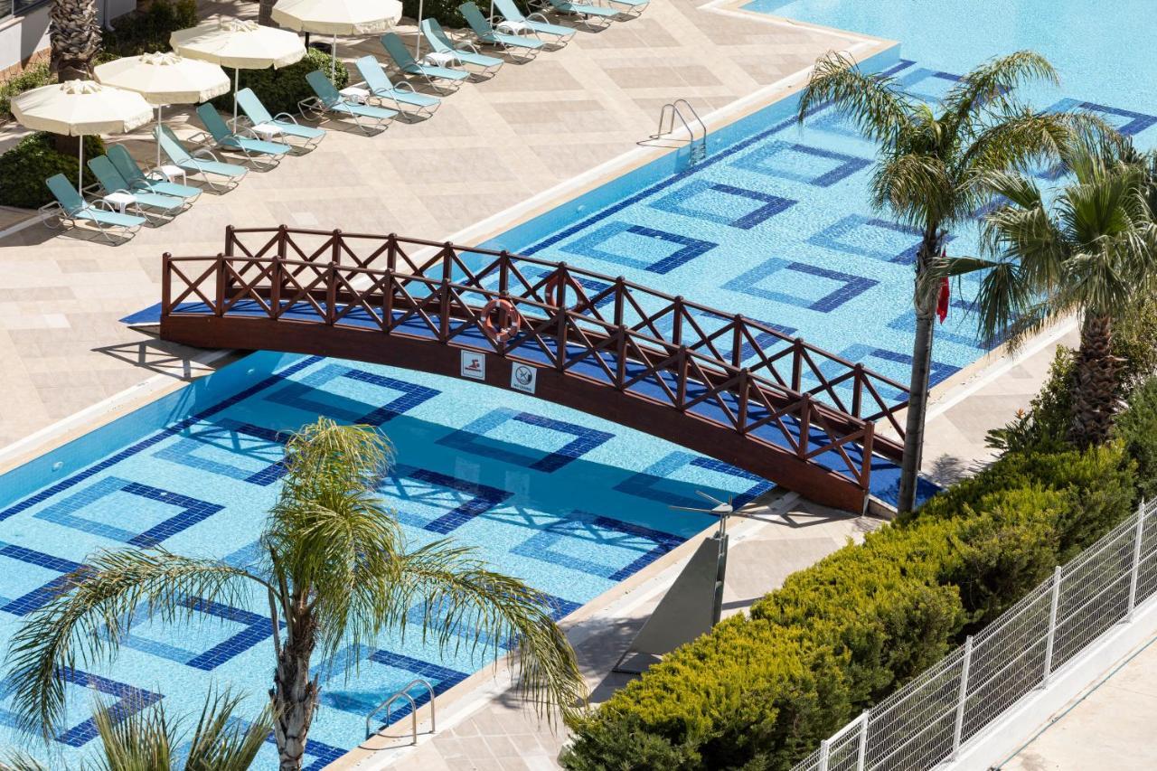 Wyndham Garden Lara Hotel Antália Exterior foto
