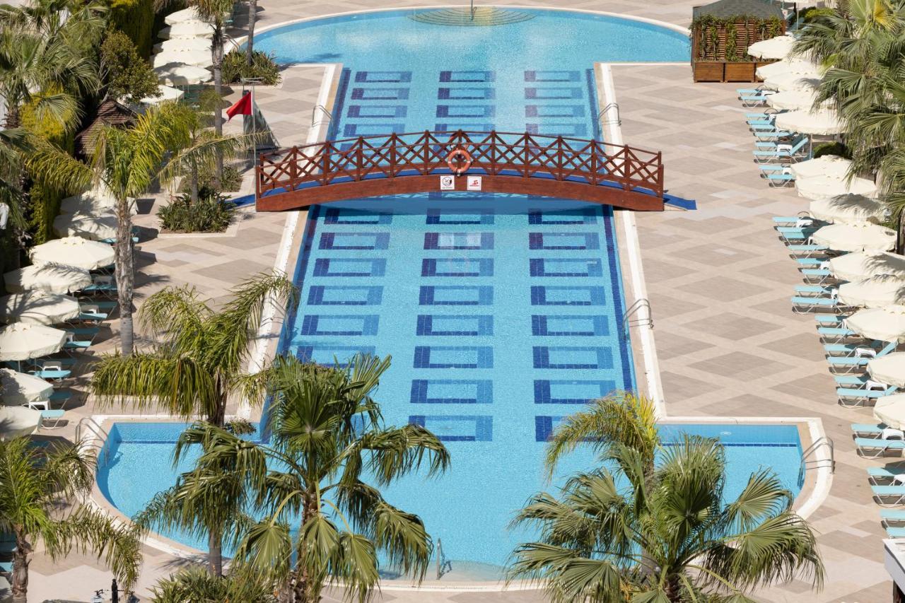 Wyndham Garden Lara Hotel Antália Exterior foto