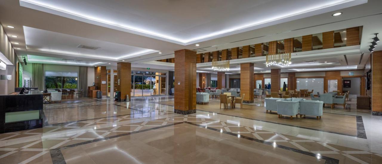 Wyndham Garden Lara Hotel Antália Exterior foto