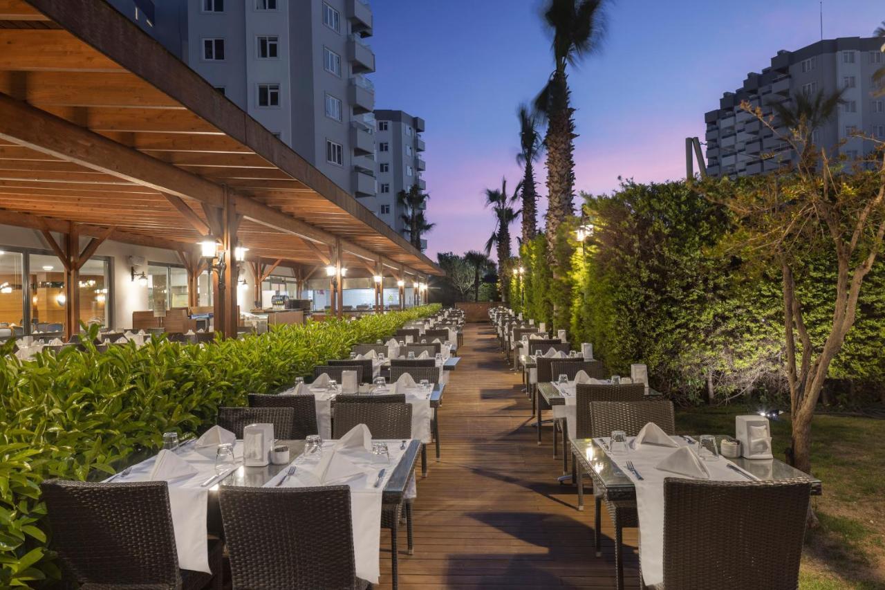 Wyndham Garden Lara Hotel Antália Exterior foto