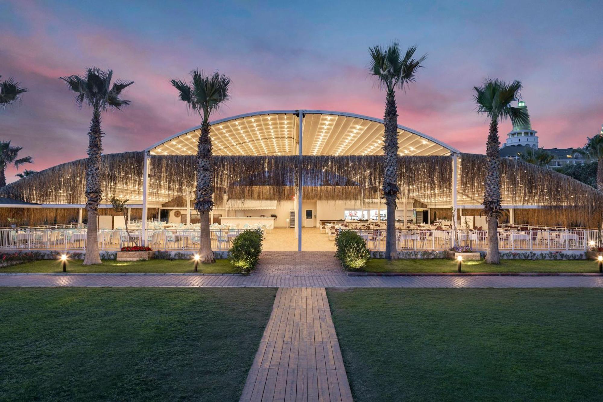 Wyndham Garden Lara Hotel Antália Exterior foto
